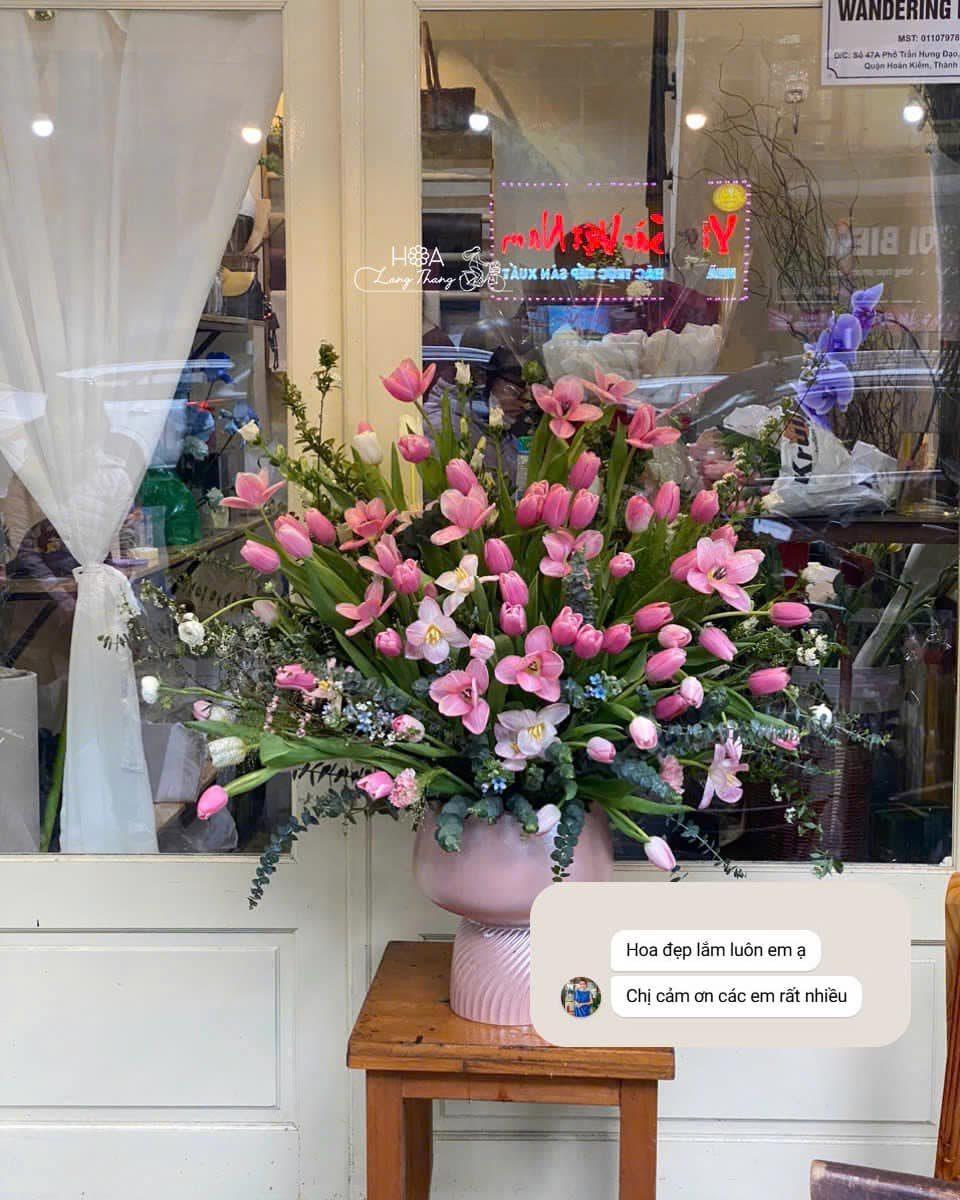 Bình tulip ha lan hồng đậm