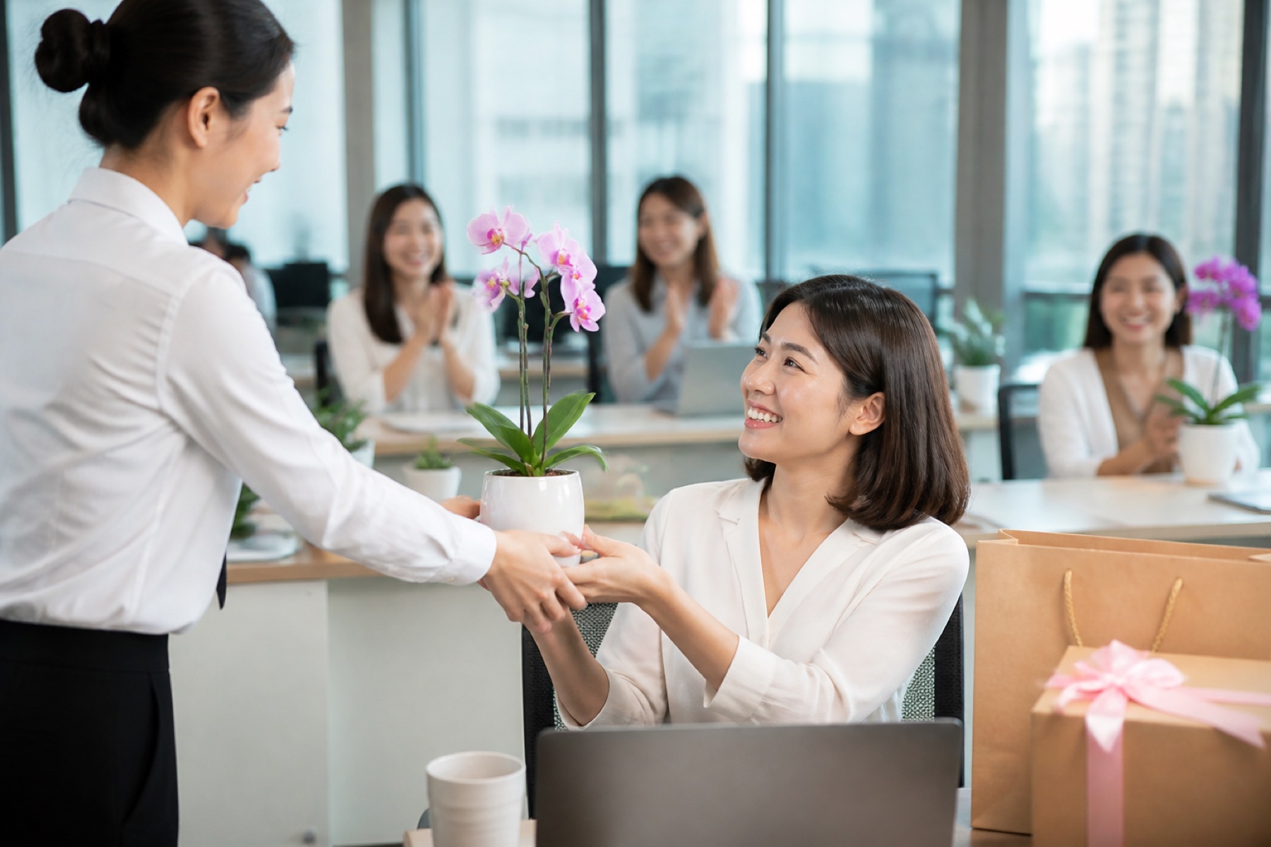 Lan hồ điệp 20 tháng 10 gái — Chậu VIP giao 2h Hà Nội