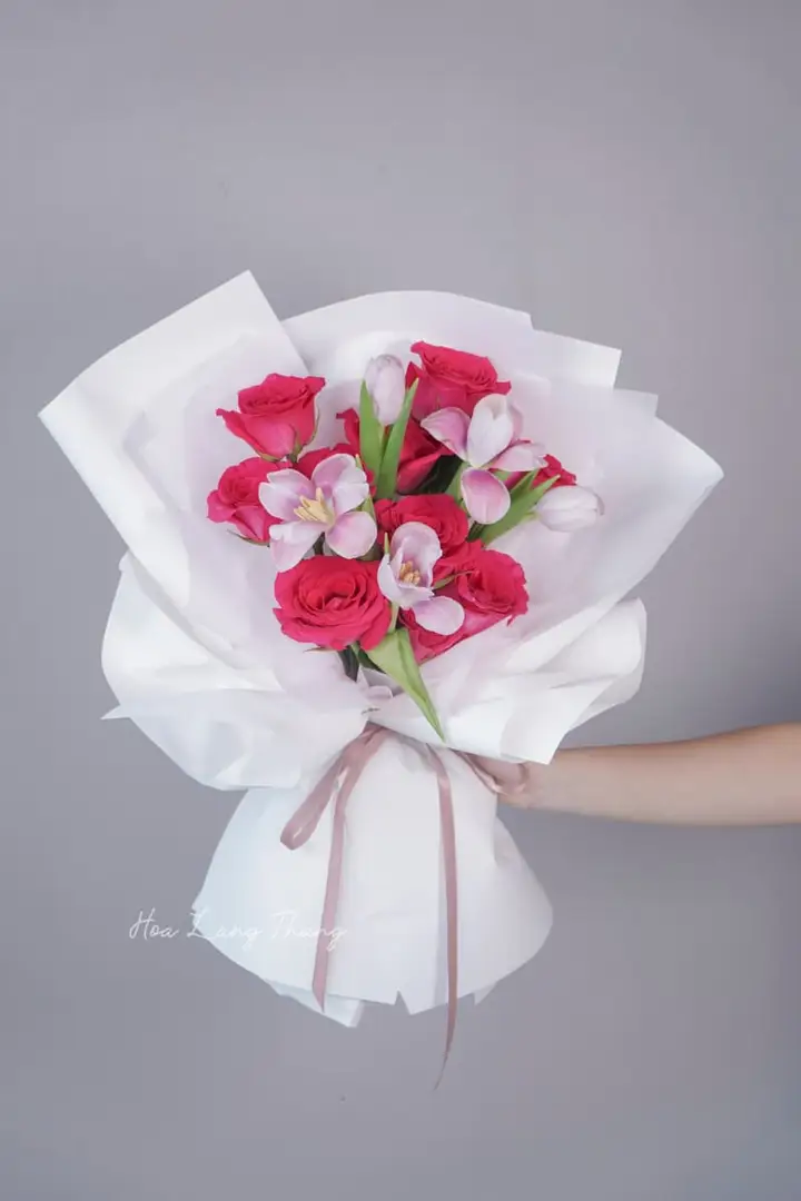 Hoa Lisianthus Phối Với Hoa Hồng Đẹp