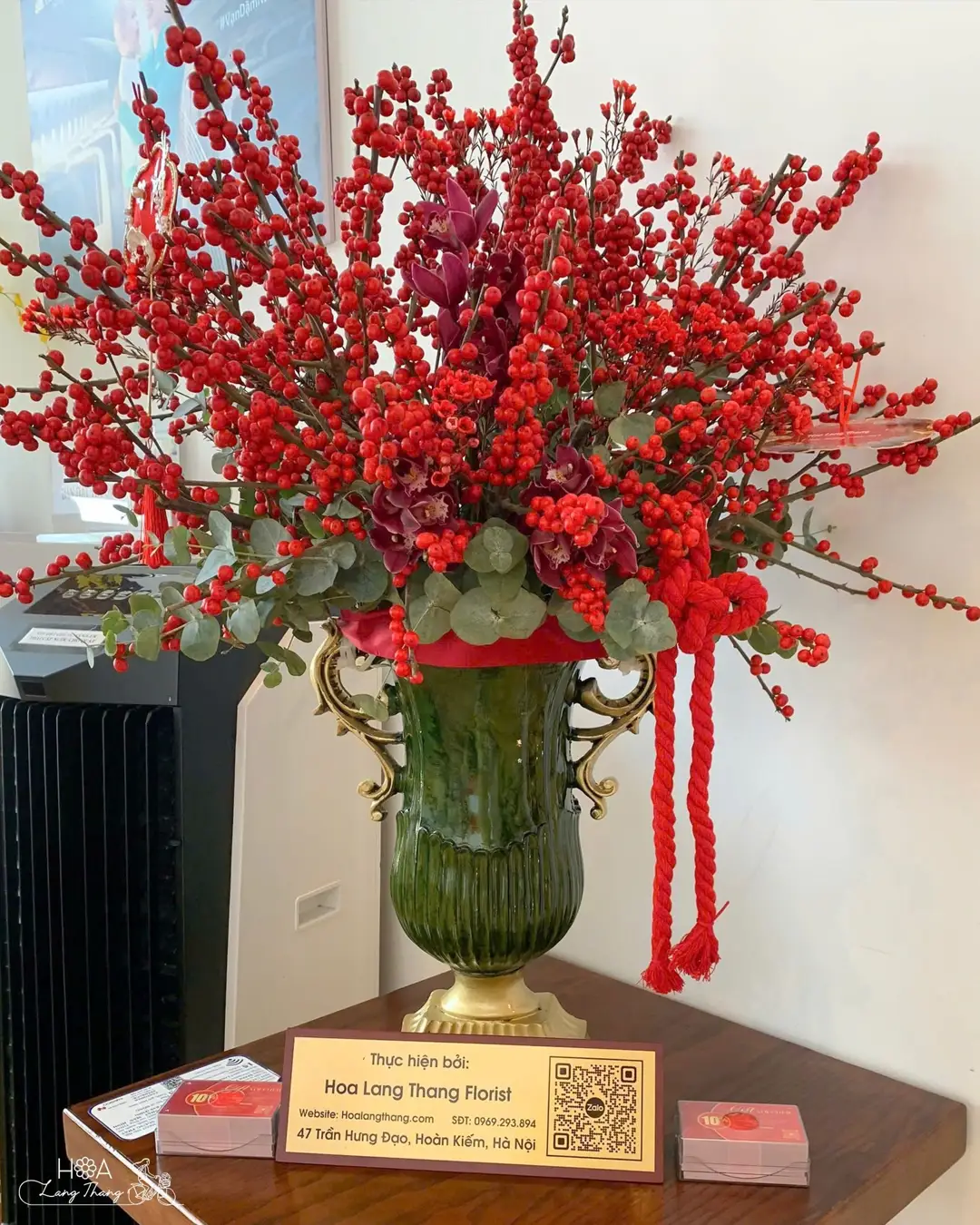 Vase of Tet peach blossoms for living room 3