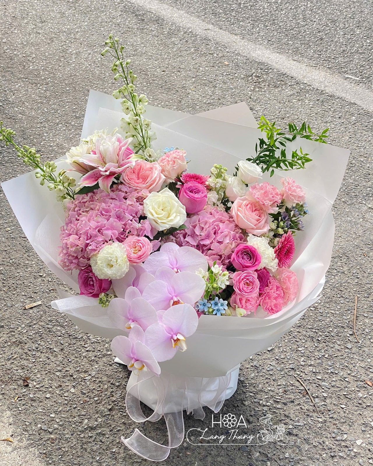 Bó hoa hồng mix lá phụ nhập khẩu - Elegant Rose Harmony