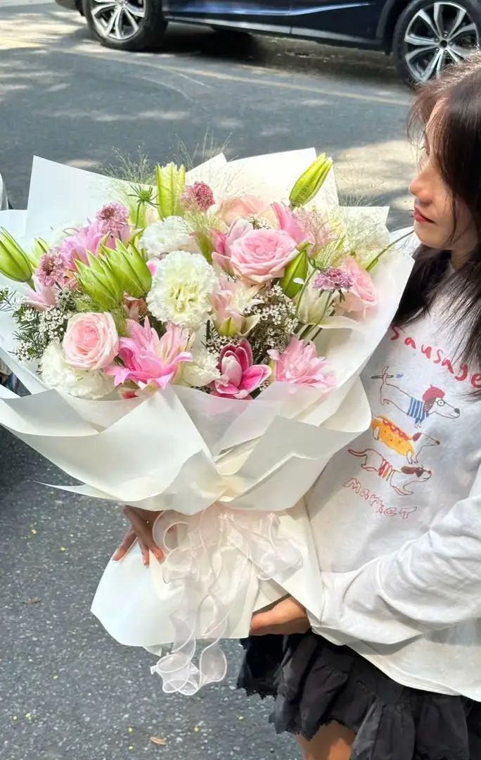 Bó hoa ly mix nhập khẩu - Elegant Lily Harmony