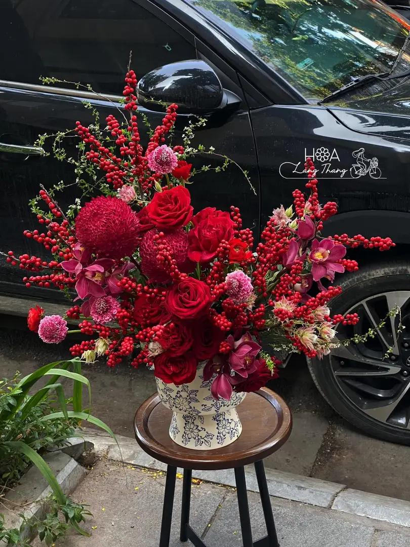 Bình hoa sọc gỗ gardening - Striped Elegance — góc khác