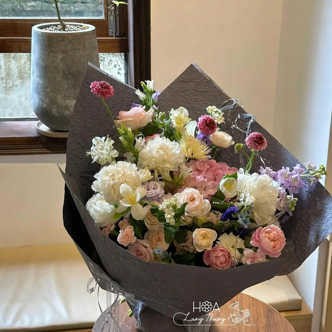 Bó hoa mẫu đơn mix lá phụ nhập khẩu - Peony Elegance