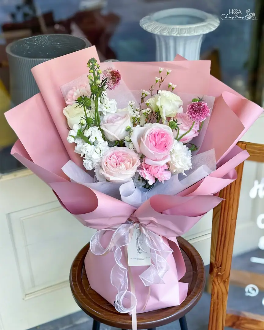 Bó hoa hồng mix hoa phụ nhập khẩu - Eternal Romance