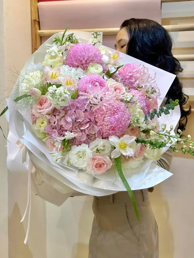 Bó hoa mix cao cấp nhập khẩu - Graceful Elegance
