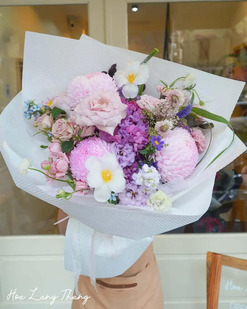 Bó hoa mix cao cấp gỗ gardening - Ethereal Harmony — góc khác