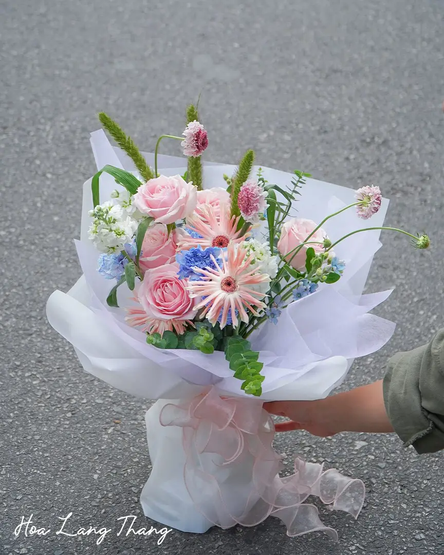 Bó hoa hồng mix cẩm tú cầu nhập khẩu - Royal Embrace