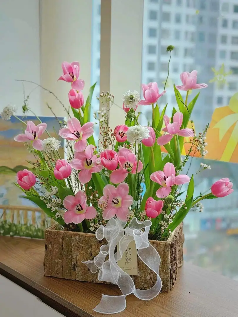 Lẵng hoa tulip Hà Lan gỗ - Wooden Elegance - Thumbnail 3