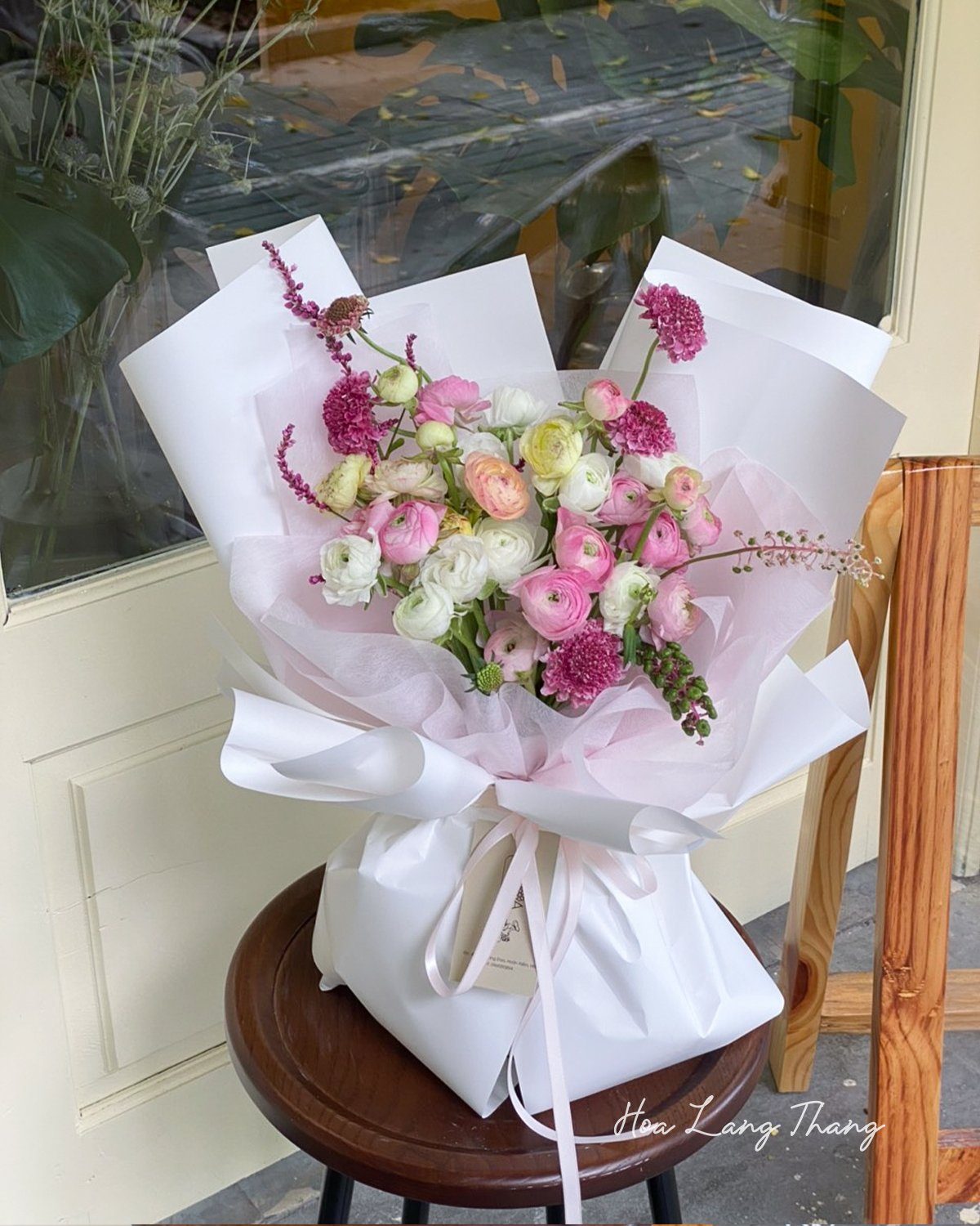 Bó hoa mao lương vừa - Ranunculus Elegance
