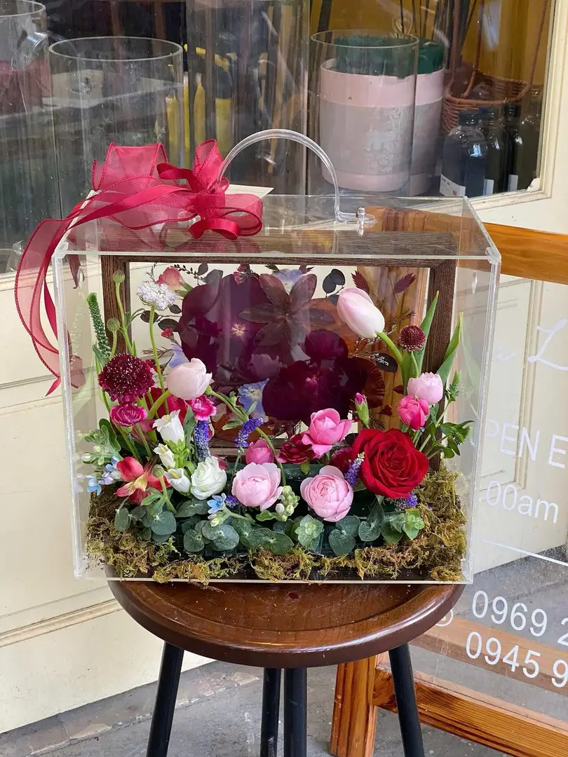 Hộp hoa hồng mix cẩm tú cầu mica - Velvet Reverie