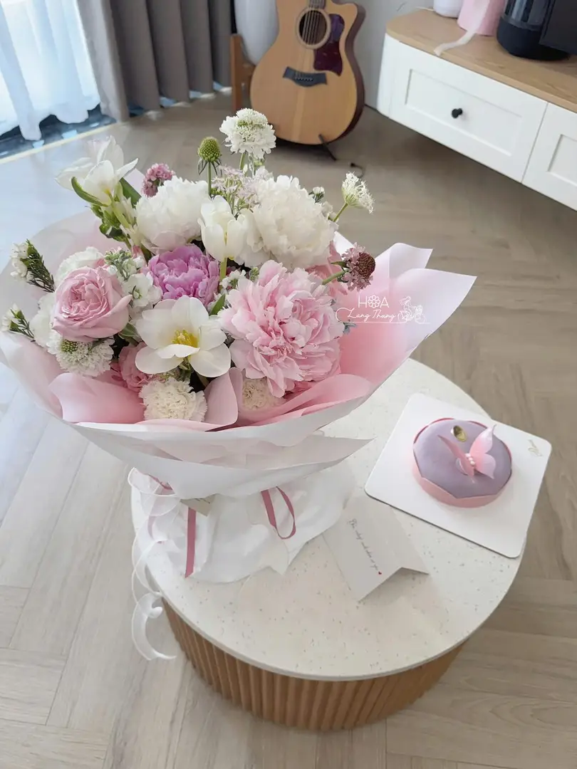 Bó hoa mẫu đơn mix kích cỡ lớn - Peony Elegance — góc khác