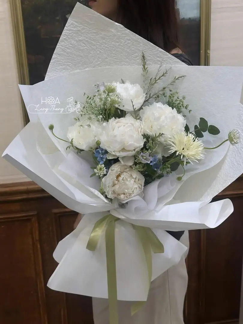 Bó hoa mẫu đơn trắng nhập khẩu - White Elegance