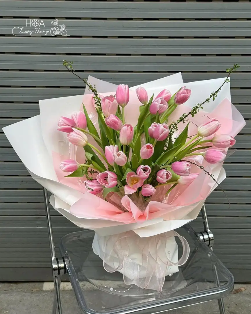Bó hoa tulip Hà Lan gỗ gardening - Dutch Elegance — góc khác