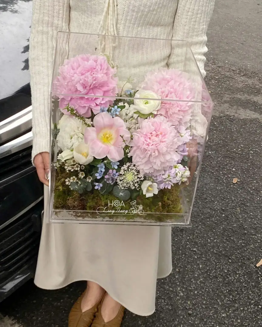 Hộp hoa mẫu đơn mix mica — Peony Blossom — góc khác