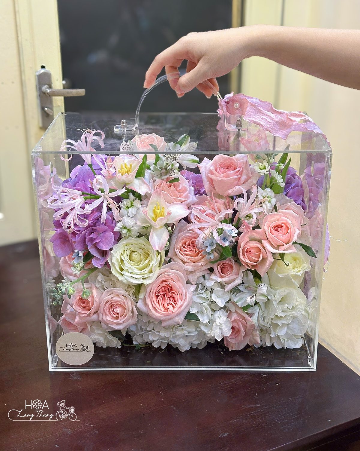 Hộp hoa hồng Ohara mix mica - Blooming Elegance — góc khác