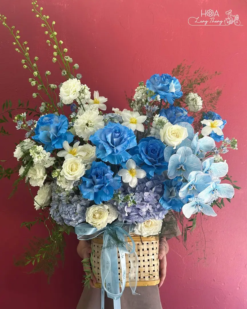 Lẵng hoa hồng Ecuador mix hoa lá phụ - Ecuador Elegance