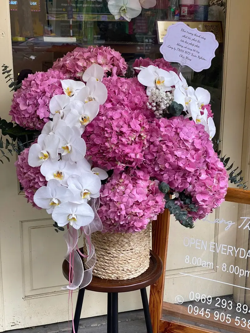 Lẵng hoa cẩm tú cầu mix lan hồ điệp - Lavender Orchid Elegance - Thumbnail 4