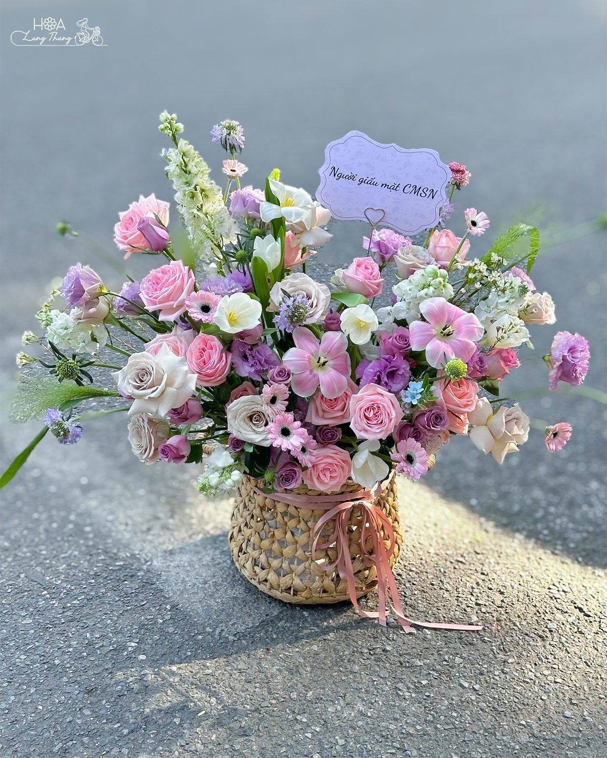Lẵng hoa hồng pastel