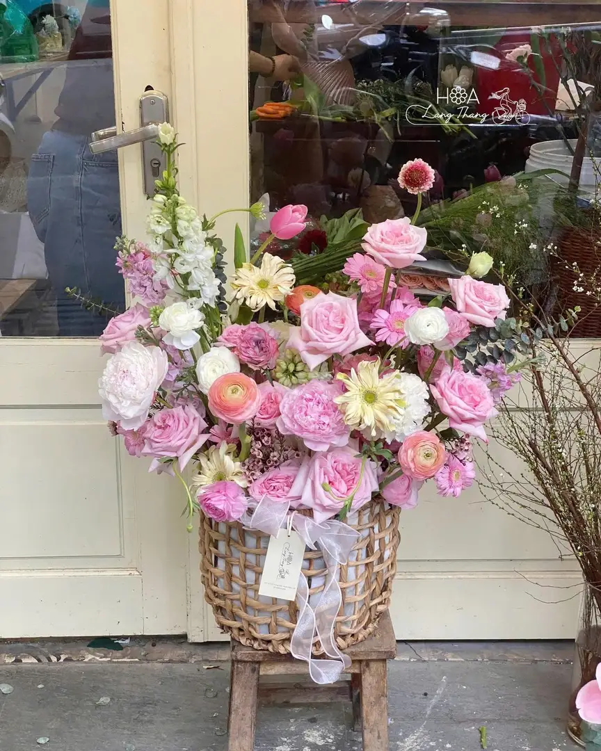 Lẵng hoa hồng pastel gỗ gardening - Blush Romance - Thumbnail 5