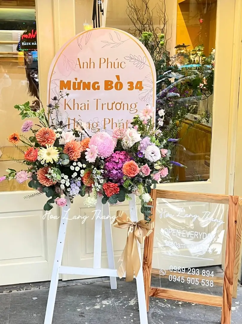 Lẵng hoa mix mùa gỗ gardening - Seasonal Elegance — góc khác