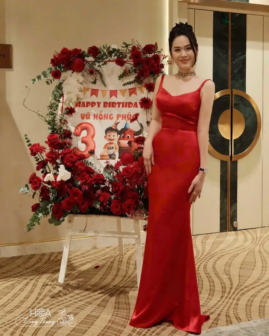 Lẵng hoa hồng nhập khẩu kích thước lớn - Eternal Elegance - Hoa Lang Thang