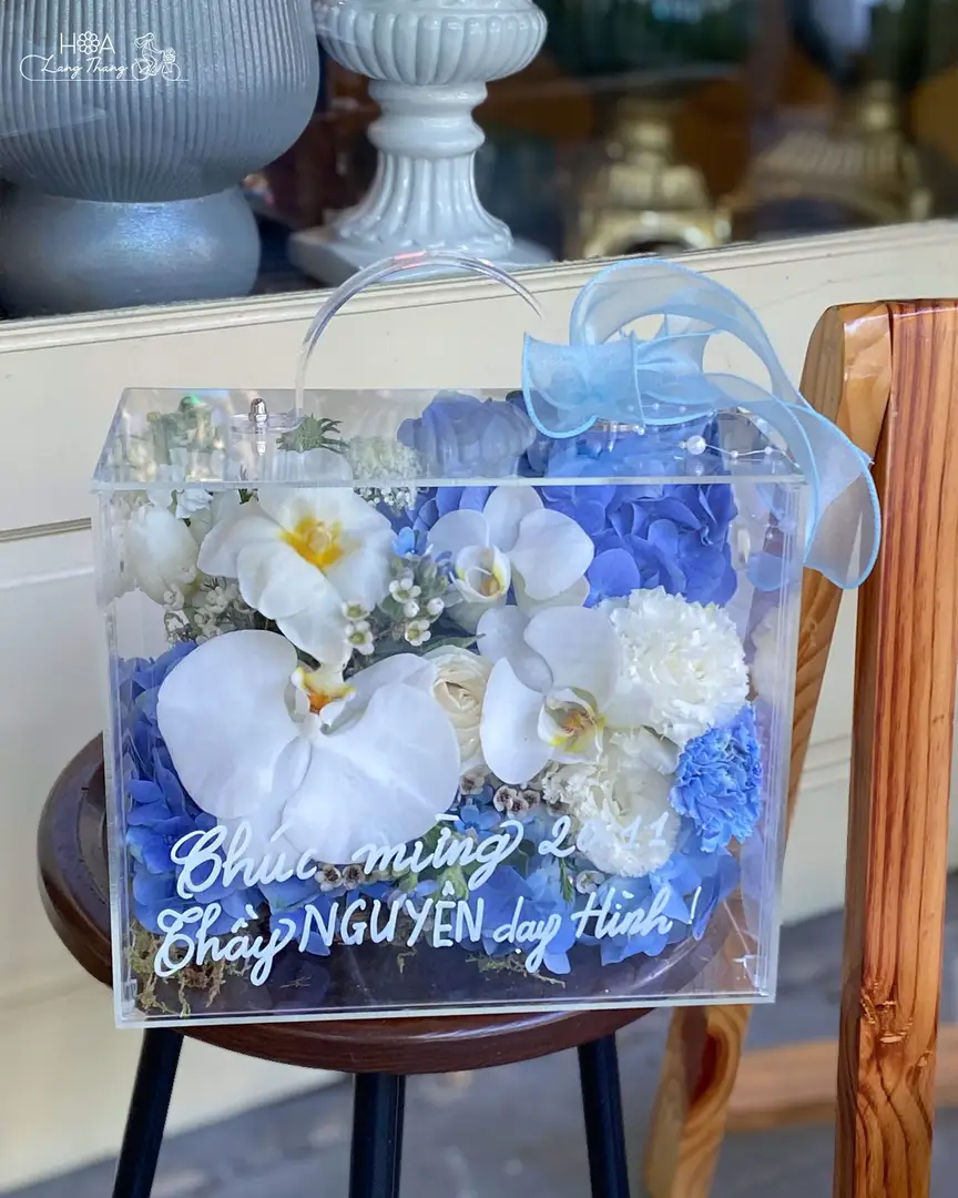 Hộp hoa cẩm tú cầu mix tulip lan hồ điệp mica - Cerulean Elegance - Thumbnail 10