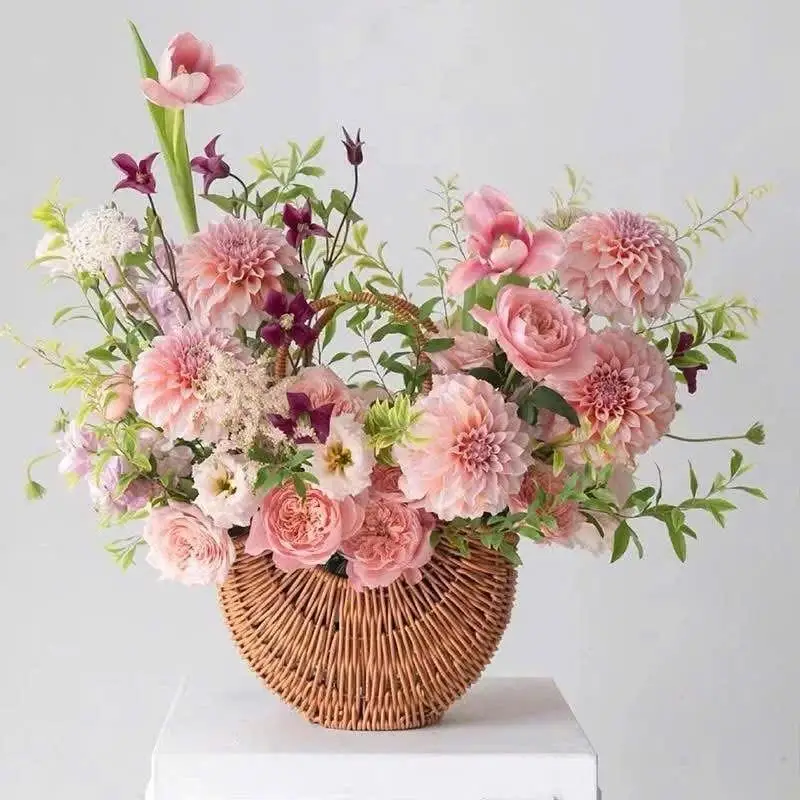 Lẵng hoa hồng Ecuador gỗ tự nhiên - Royal Elegance — góc khác