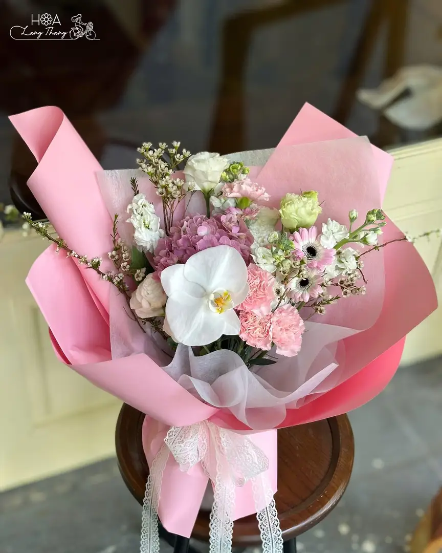 Bó hoa cẩm tú cầu mix hồng - Gentle Elegance — góc khác