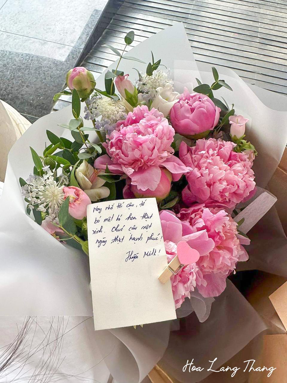 Bó hoa mẫu đơn nhập khẩu Ecuador - Peony Elegance