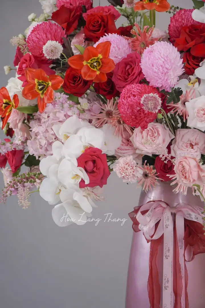 Bình hoa hồng nhập khẩu gỗ gardening - Crimson Reverie