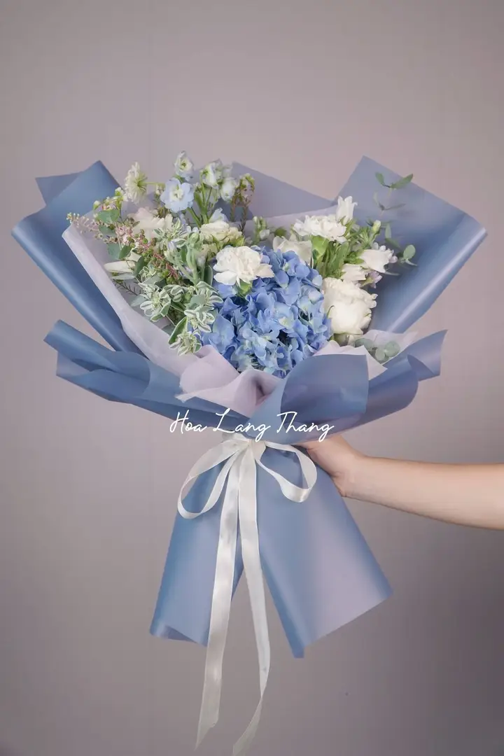 Bó hoa cẩm tú cầu mix hoa phụ size S - Hydrangea Whisper