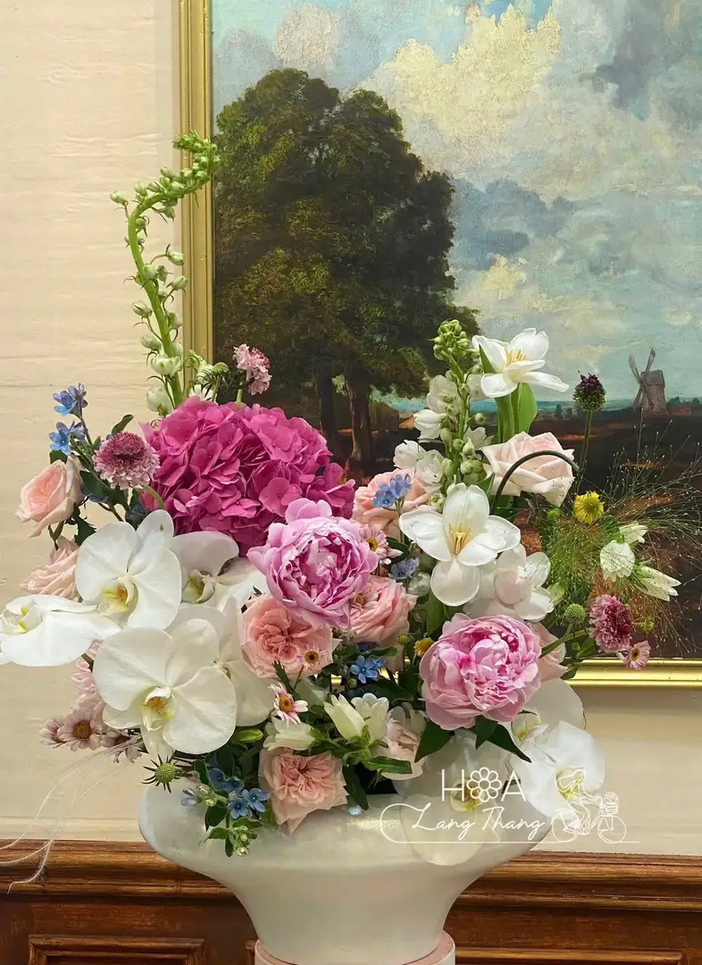 Bình hoa hồng mix tông hồng - Blush Elegance