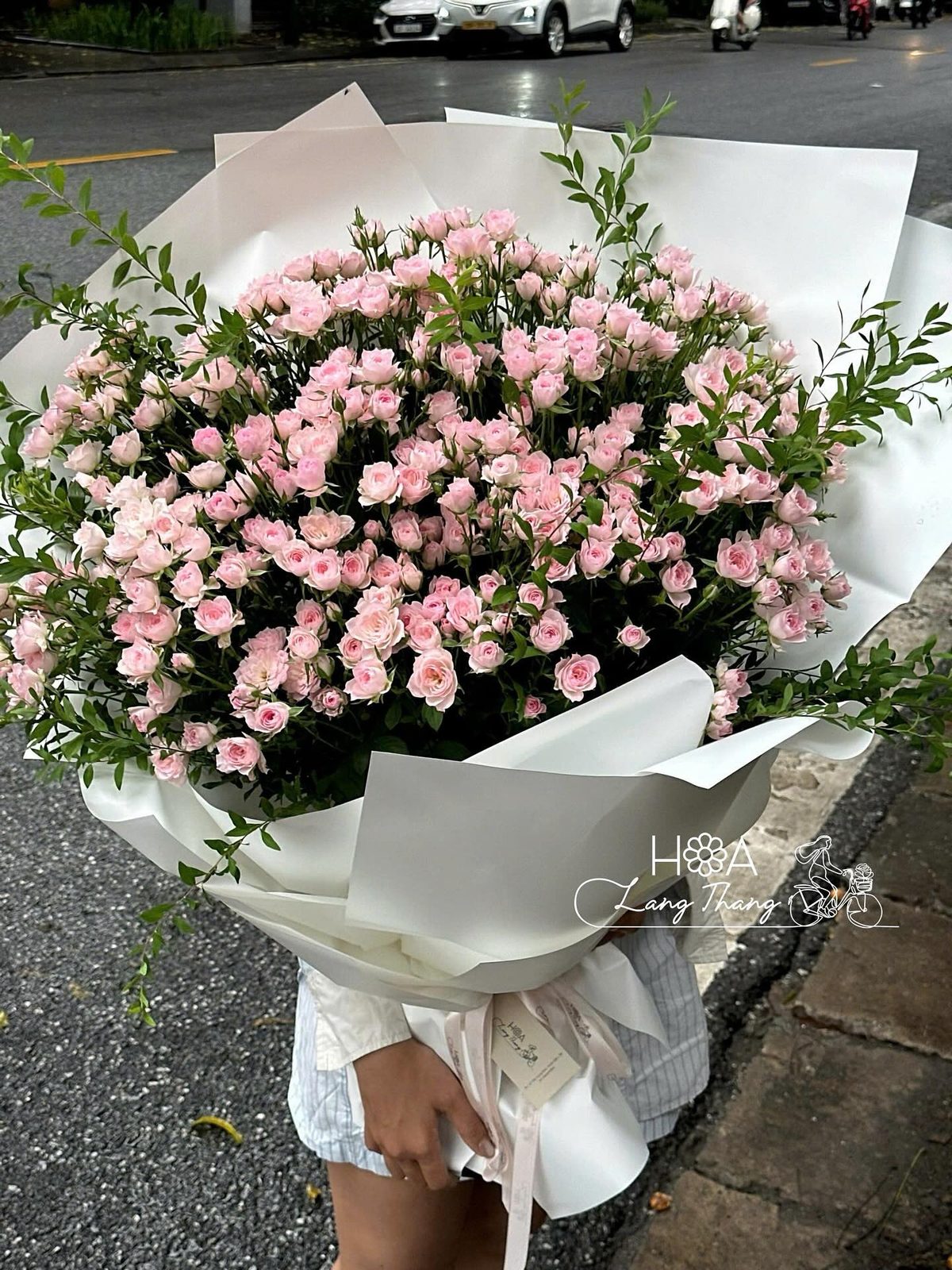 Bó hoa hồng chùm nhập khẩu - Eternal Elegance