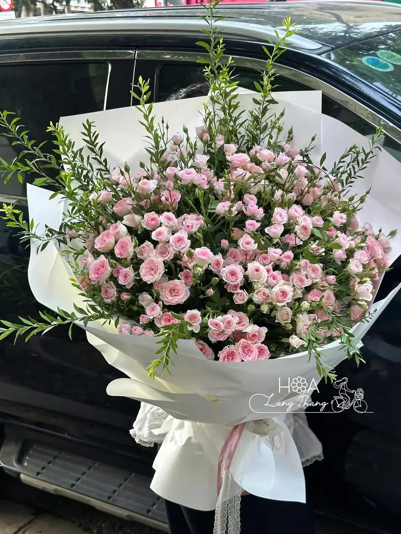 Bó hoa hồng chùm nhập khẩu - Eternal Elegance — góc khác