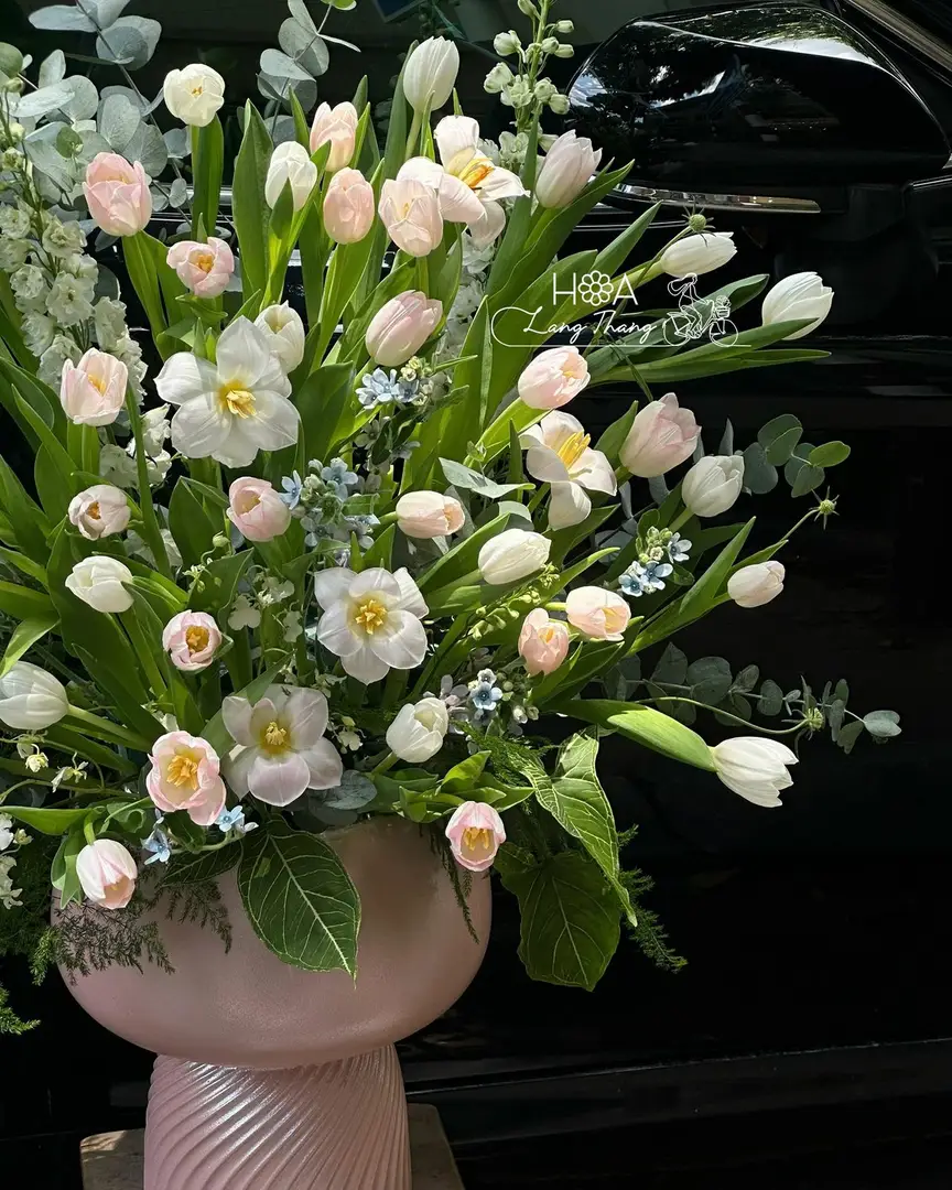 Bình hoa tulip Hà Lan gỗ gardening - Dutch Elegance — góc khác