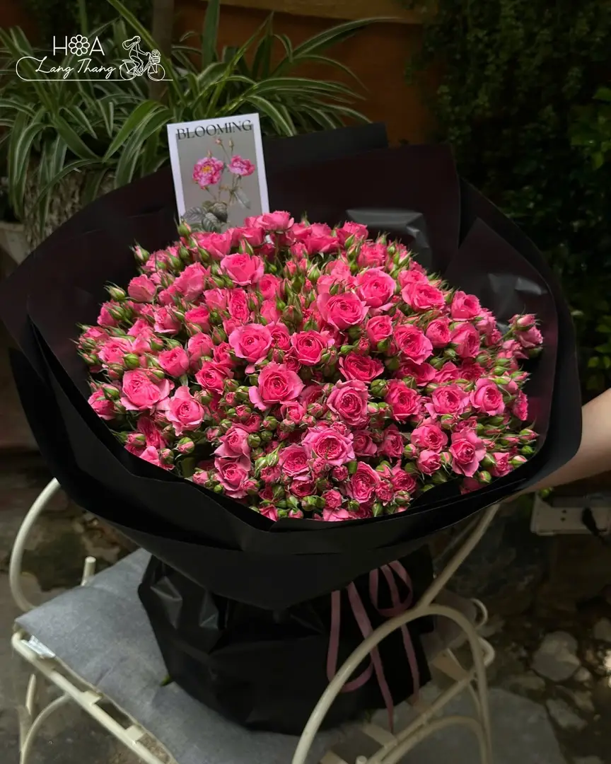 Bó hoa hồng chùm size M - Rose Cascade Elegance - Hoa Lang Thang