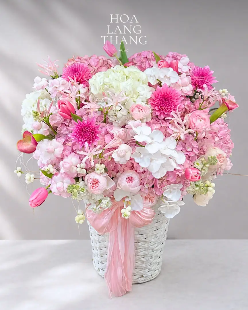 Lẵng hoa hồng trắng mix hồng nhạt