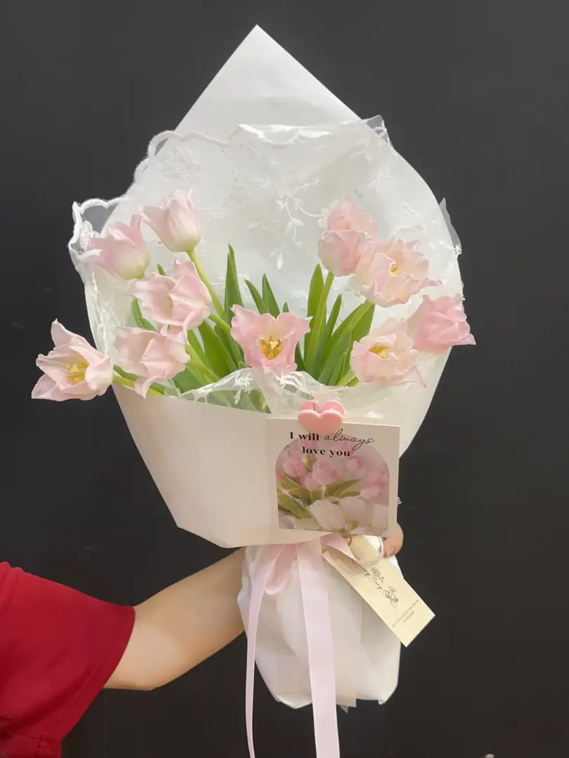 Bó tulip hồng mini giấy trắng