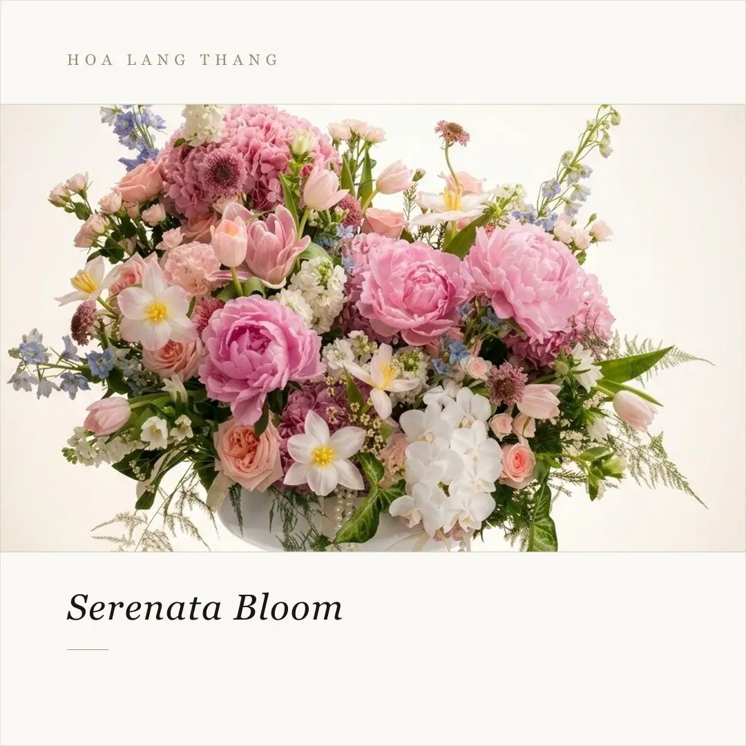 Bó hoa Serenata Bloom với tulip và hoa hồng tươi sáng, kiểu <a href=