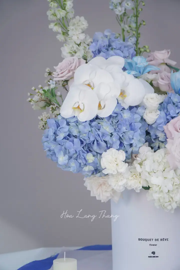 Hoa tươi Hoa Lang Thang — Hoa Mimosa Nhập Khẩu Mùa Xuân – Sắc Vàng Tinh Khôi Từ Nước Pháp